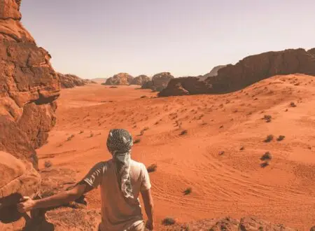 Tourists staying safe while traveling during a heat advisory in a hot destination
